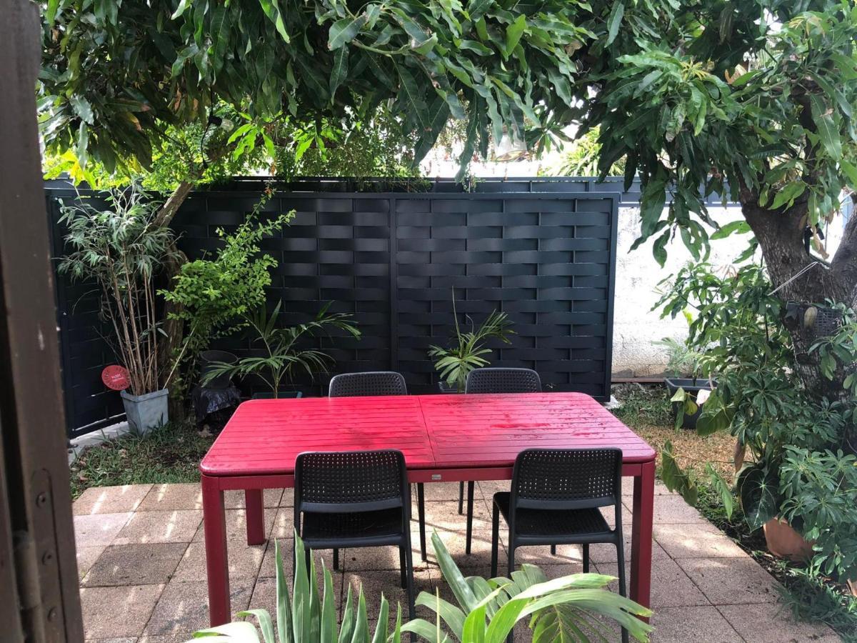 Meuble Le Manguier Apartment Saint Pierre Exterior foto